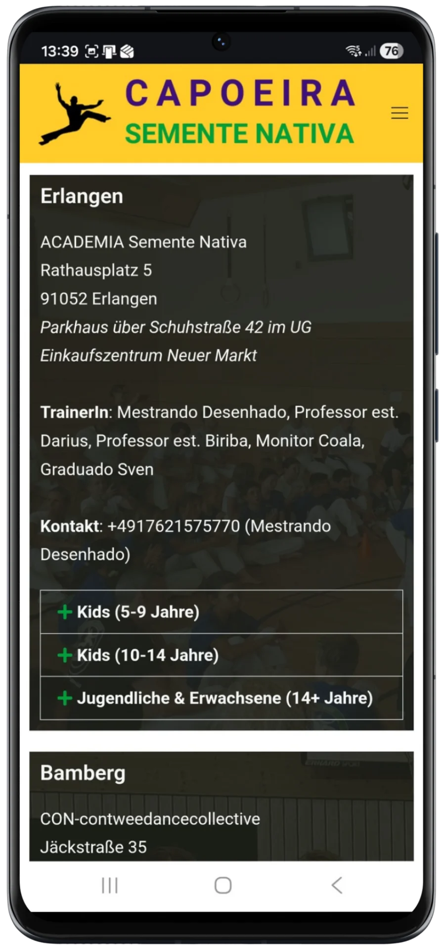 Standortseite mit Trainern, Kurszeiten und Altersgruppen – Beispiel für mobile Standortdarstellung auf Vereins- und Kurswebsites.