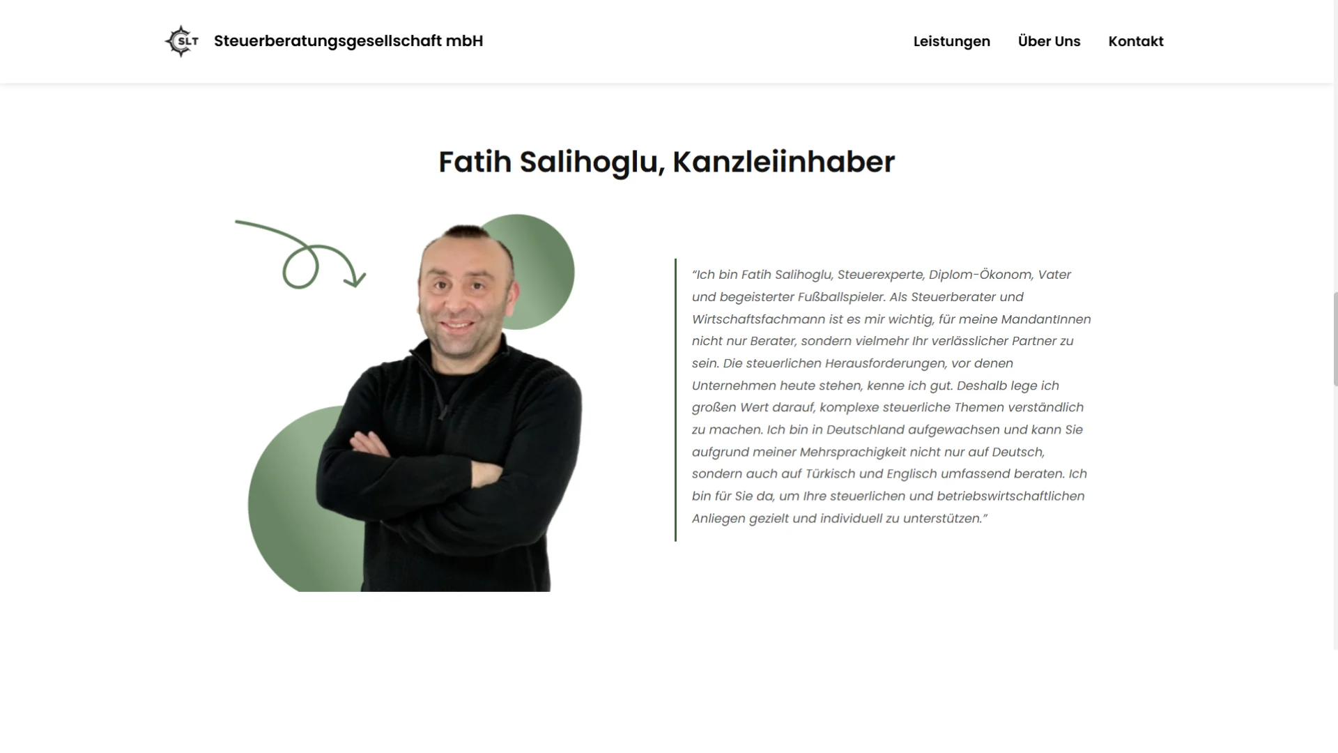 Vorstellung eines Experten auf Unternehmenswebsite mit persönlichem Profilfoto und beschreibendem Text für authentisches Branding.